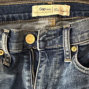 GAP Mid Blue with ripped gold True Skinny Denim Jeans